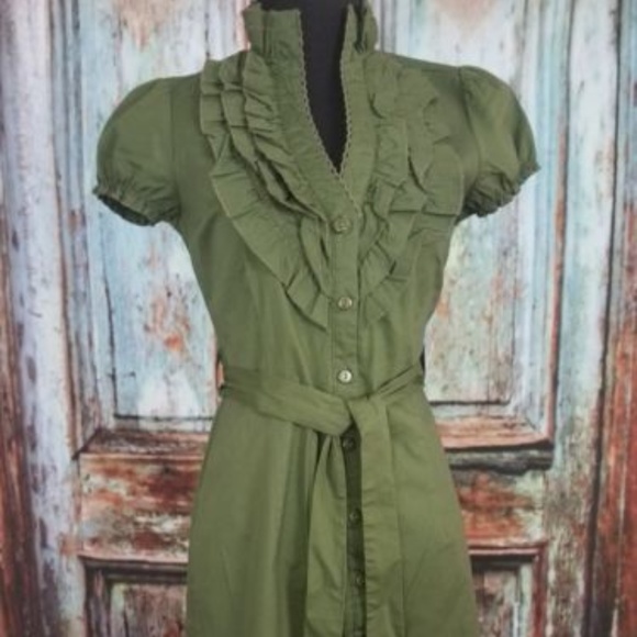 Dresses & Skirts - Green Dress Ruffled Button down skater dress Sz S